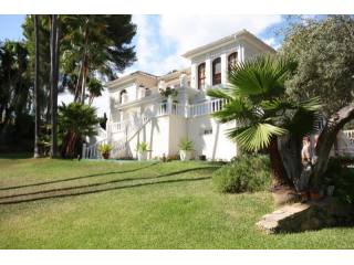 4 Bedrooms - Property - Malaga - Resale