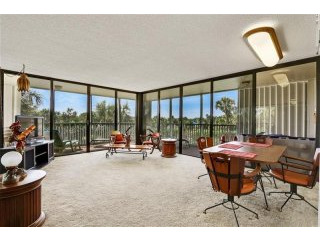 2 bedroom Residence For Sale: Stuart..