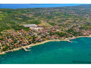 Građevinsko zemljište – Vrsi, 953 m², 1 km od mora