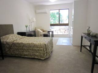 Brand new kitchen and bathroom in this..