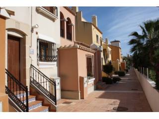 BEAUTIFUL TOWNHOUSE