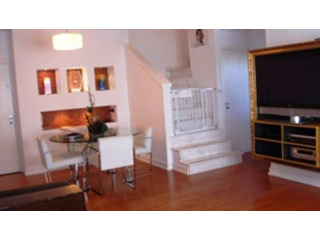 2 Bedroom Duplex Apt In The Town Centre..