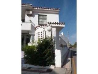 4 bedroom, 3 bathroom Townhouse, (build..