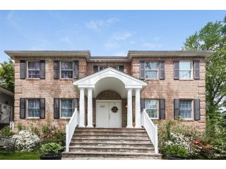 4 bedroom House For Sale: 591 White..