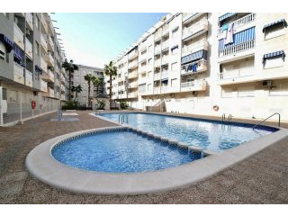 2 bedroom, 1 bathroom Apartment, (build..