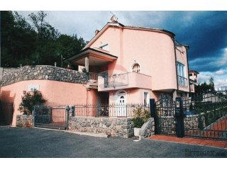 OPATIJA, Ičići - Kuća sa 4 stambene jedinice, pogledom na mo