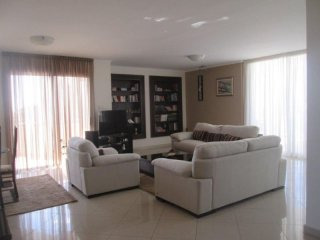 Top Floor Large Apartment in Mesa..