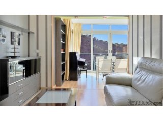 Modern and well-maintained flat in the urbanisation of..