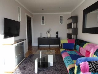 2 bed apartment in Marina Bay