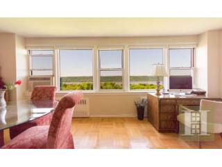 1 bedroom Apartment For Sale: 4555..