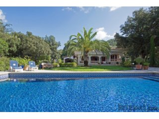 Really lovely well maintained villa in Son Toni, double..