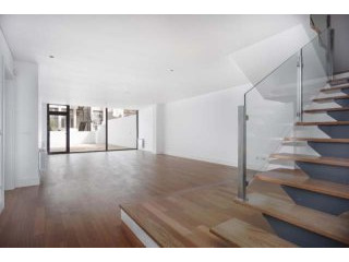 4 bedroom Apartment For Sale: Lisbon