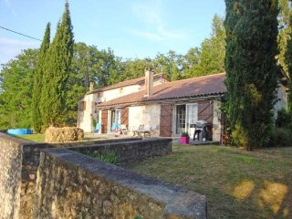 Country Property In 27 Acres, Penne..