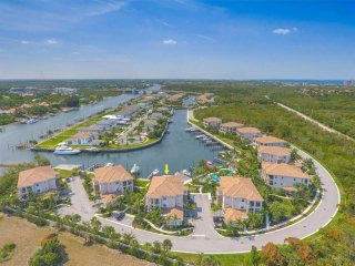 3 bedroom Residence For Sale: North..
