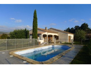 Single Storey Villa With Swimming Pool
