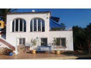 3 Bedrooms - Villa - Alicante - For Sale