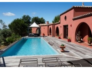 Luxury Villa on Landscaped Plot with..