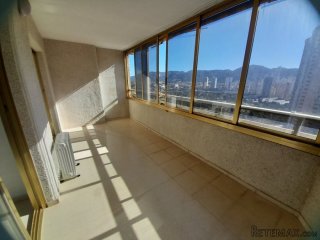 Piso con una gran terraza con vistas a la Sierra Helada y..