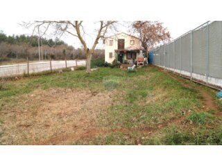 POREČ-samostojeća kuća sa 1100m2 okućnice