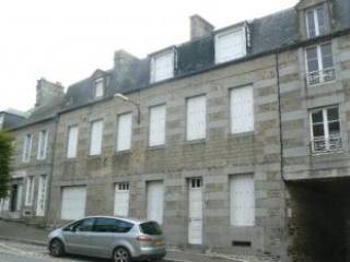 Vast Property with Many Possibilities