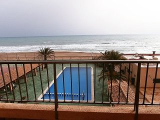 3 bedroom, 2 bathroom Apartment, (build..