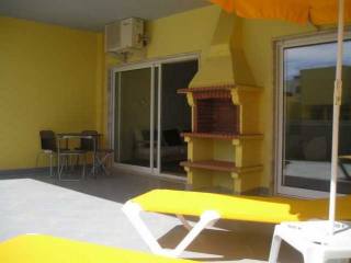 APARTMENT WITH SWIMMING POOL