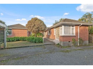 Deceased estate with so much potential!