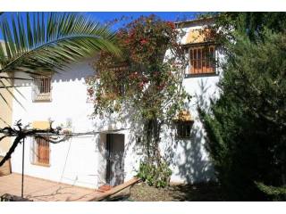 Town House - A lovely semi-detached..