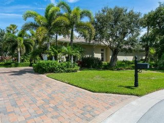 3 bedroom House For Sale: 916 Cove..
