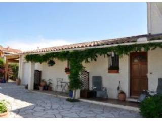 Spotless Villa With Sunny Garden