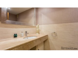 This beautiful apartment is in the highly desirable..