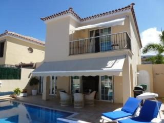 Town House For Sale in Playa De La..