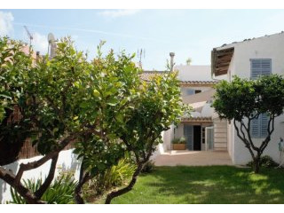 Beautiful townhouse with guest..