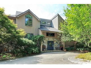 5 bedroom House For Sale: 37 Moog Rd..