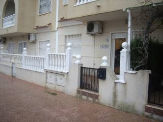 GROUND FLOOR 2 BEDROOM APARTMENT IN LOS..
