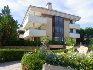 3 Bedroom Middle Floor Apartment