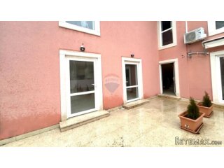 Poslovni prostor , Novigrad , 95m2