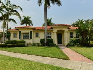 2 bedroom Residence For Sale: Palm..