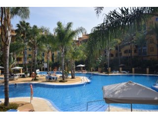 2 Bedroom Middle Floor Apartment