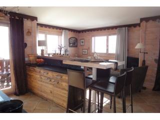 A 3 bed apartment located just 5 mins..