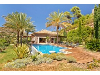 4 Bedrooms - Villa - Malaga - For Sale