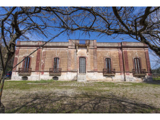 V000277, Historic Villa For Sale In..