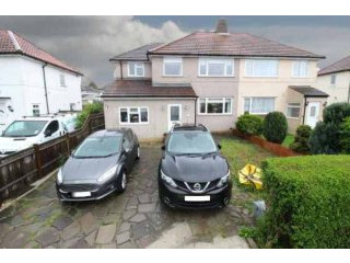 4 bedroom, Semi-detached House house..
