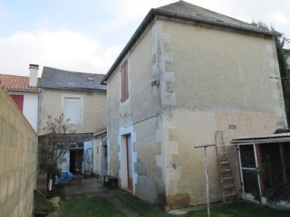 Town House To Refresh