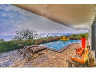 Kostrena, vila s bazenom i panoramskim pogledom