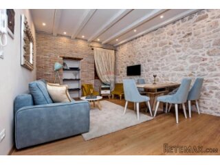 Rovinj,novogradnja u starom gradu,1 kat,namješten-41m2