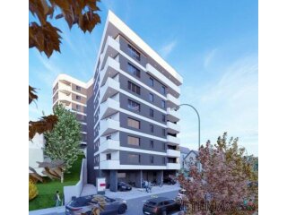 Trosoban stan Cazin centar 82.80 m2