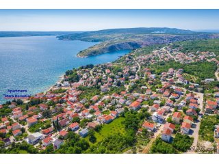 Samostojeća katnica sa stanom i 5 apartmana u Maslenici