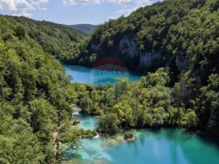 Plitvička jezera - Korenica - T2 zemljište za izgradnju turi