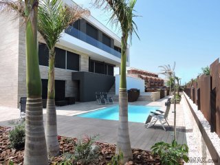 Villa in Torre de la Horadada, just 100 meters from the..